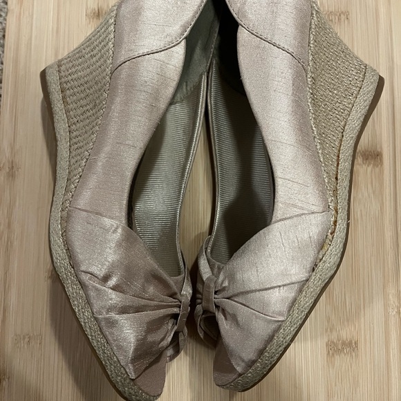 Life Stride beige Wedges - Picture 4 of 5